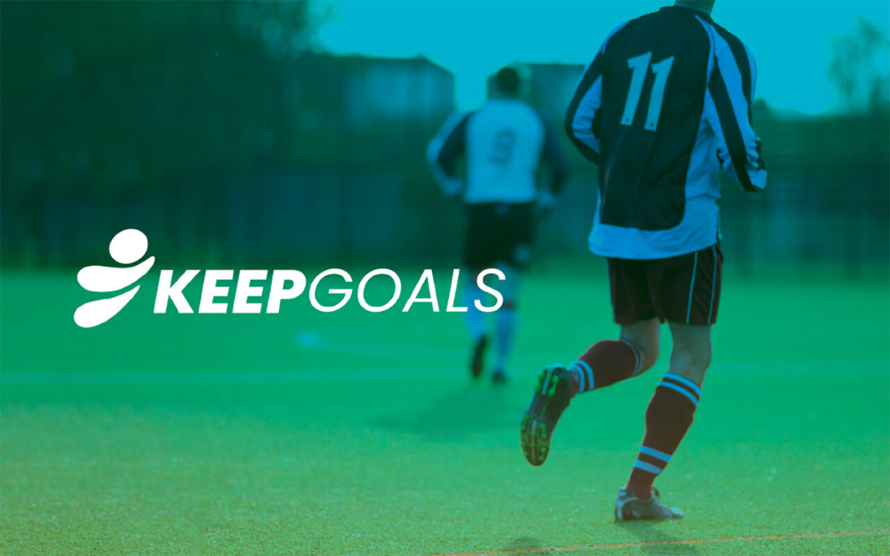 Logo Keepgoals appliqué sur visuel sport – graphiste logo football Rennes