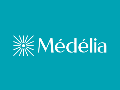 Création logo Médélia — centre laser esthétique, logotype sur fond turquoise, graphiste freelance Doriane Bonomo, création logo Rennes